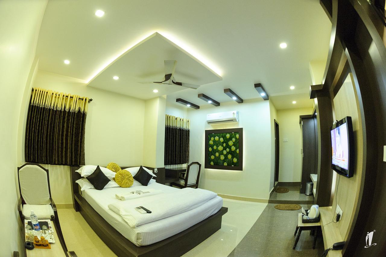 Srigandha Residency "Vaccinated Staff" Hotel Dāvangere Exterior foto