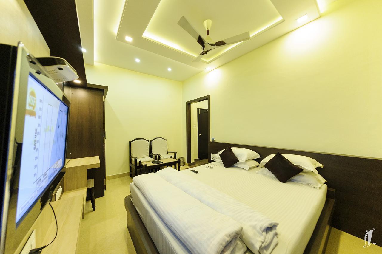 Srigandha Residency "Vaccinated Staff" Hotel Dāvangere Exterior foto